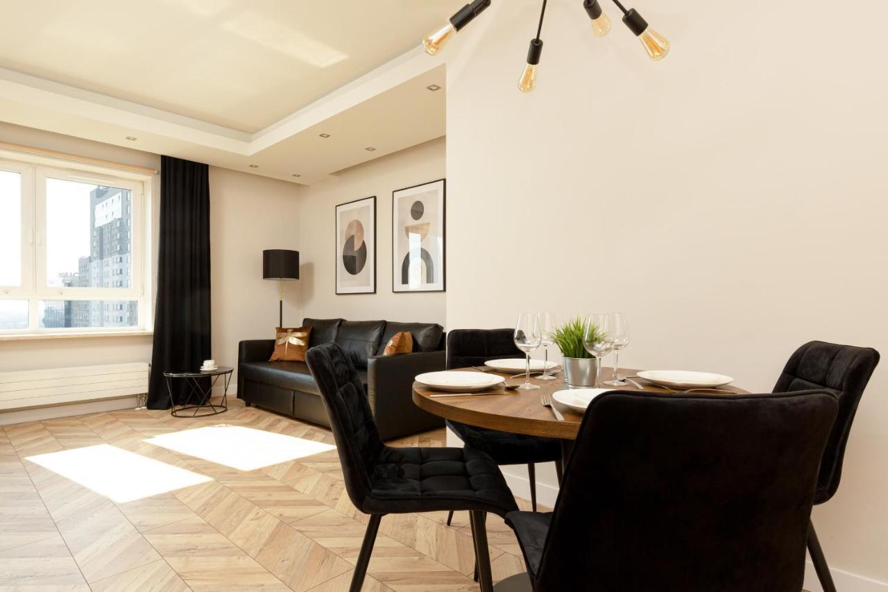 Platinum Towers Apartment With Parking By Renters Prestige Warszawa Eksteriør bilde